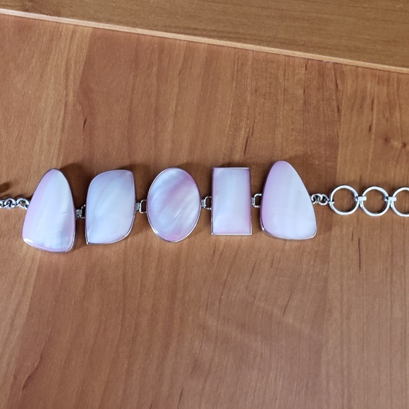 Sterling silver pink mother of pearl bracelet - Picture 6 of 8